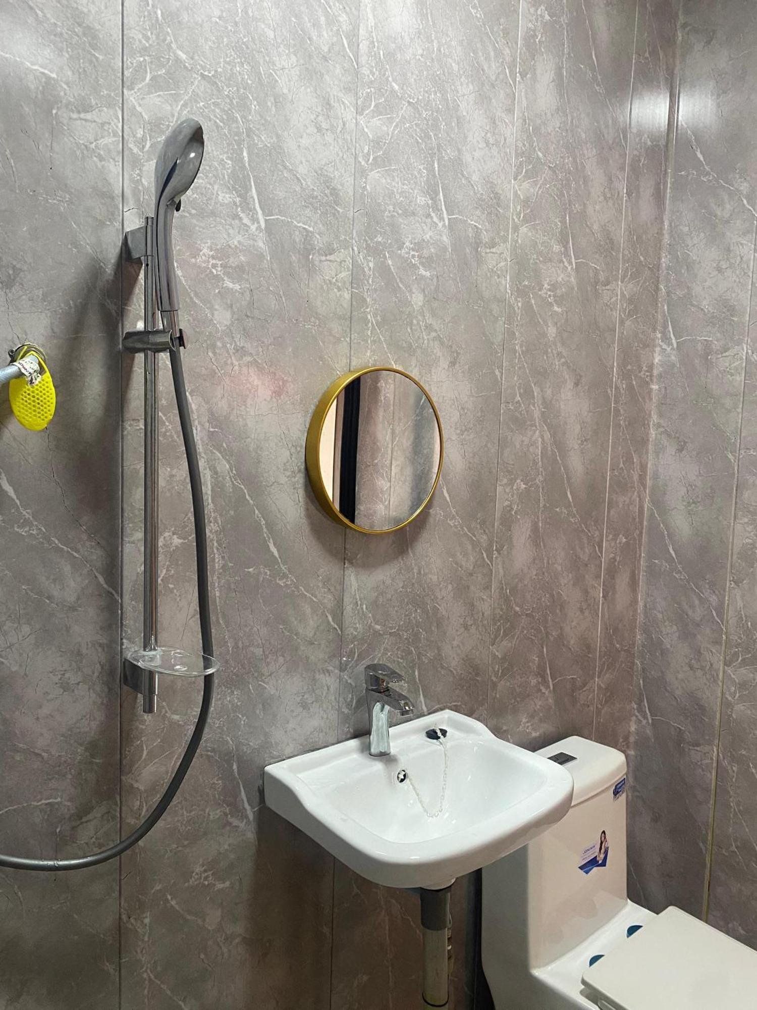 Gayang Friendly Water House Homestay Kota Kinabalu Exterior photo