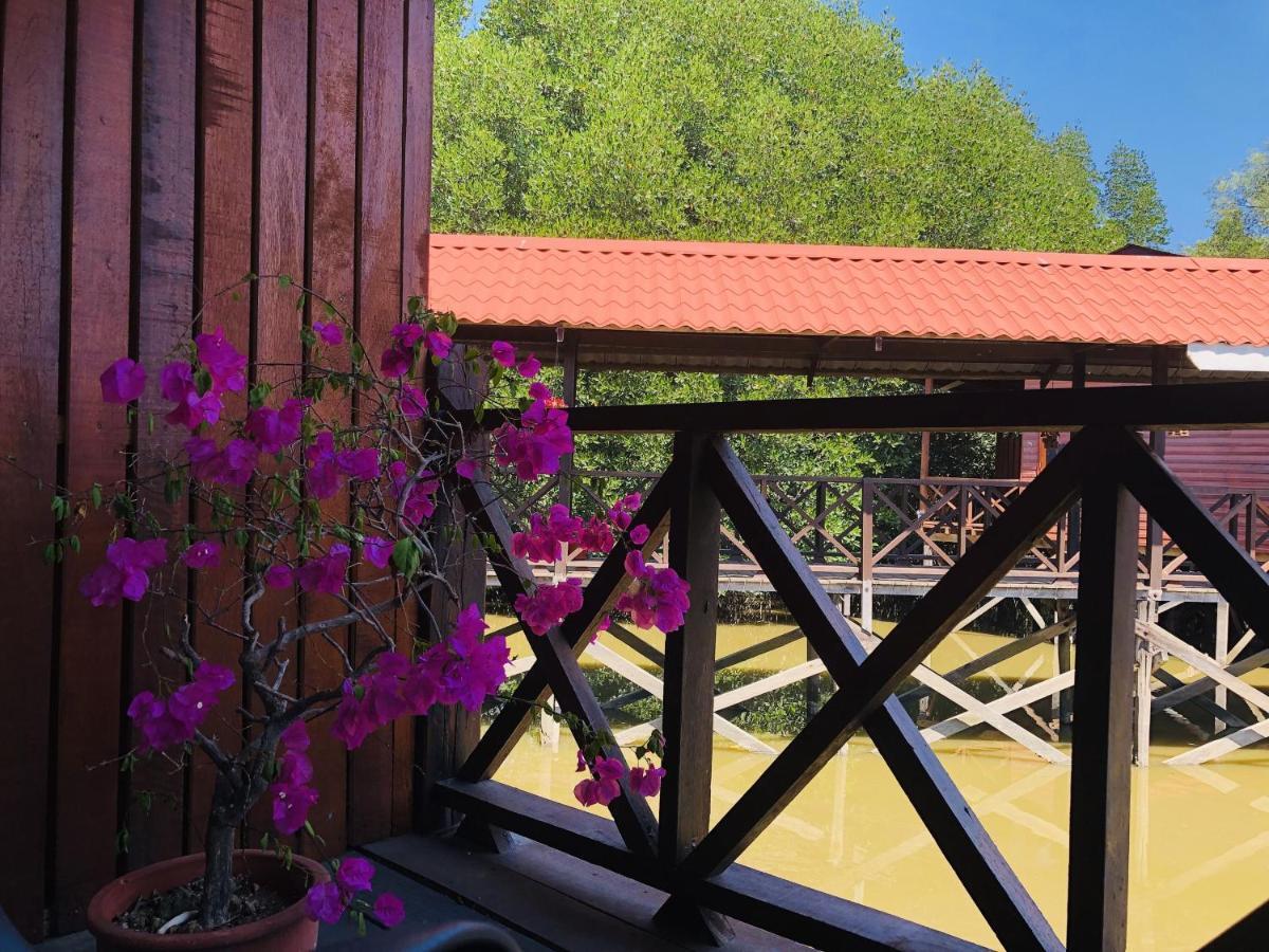 Gayang Friendly Water House Homestay Kota Kinabalu Exterior photo