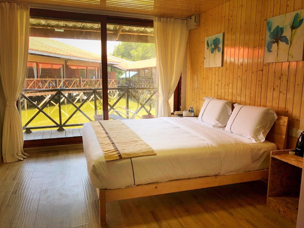 Gayang Friendly Water House Homestay Kota Kinabalu Exterior photo
