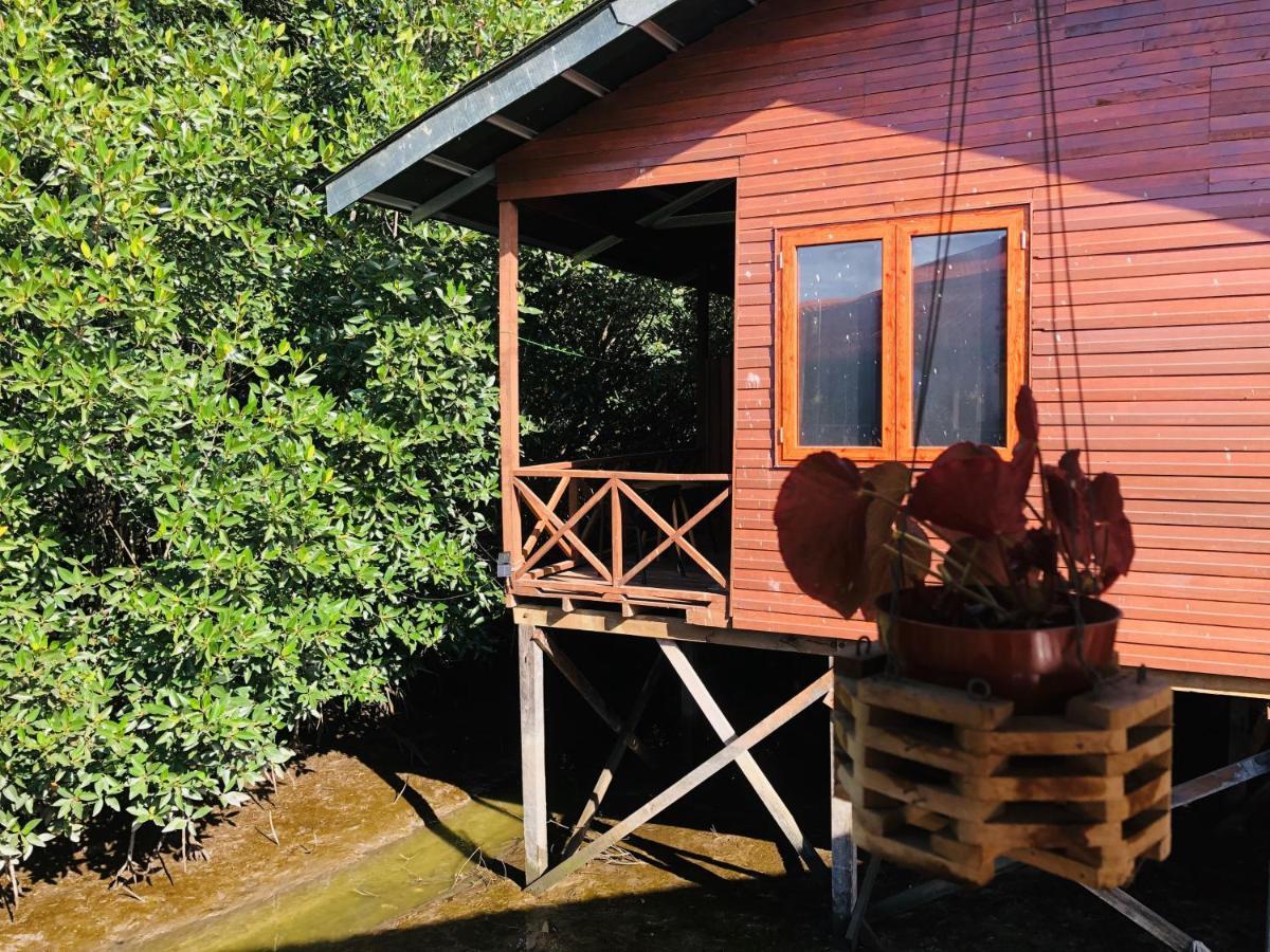 Gayang Friendly Water House Homestay Kota Kinabalu Exterior photo